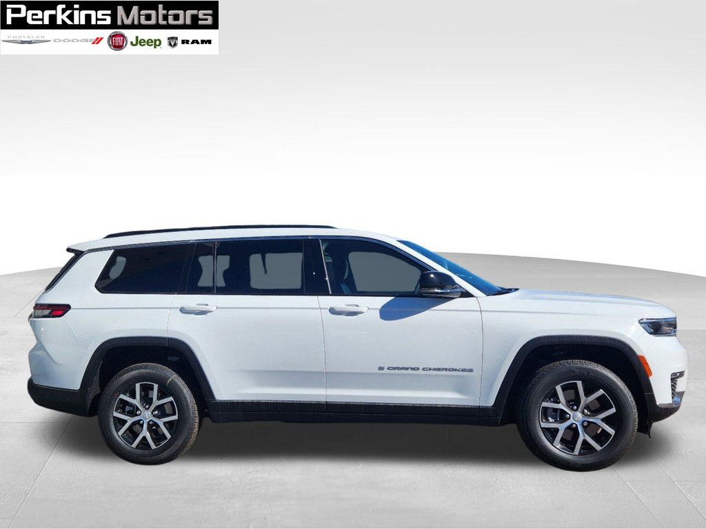 new 2025 Jeep Grand Cherokee L car, priced at $42,189