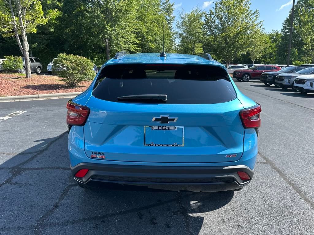 new 2025 Chevrolet Trax car, priced at $26,290