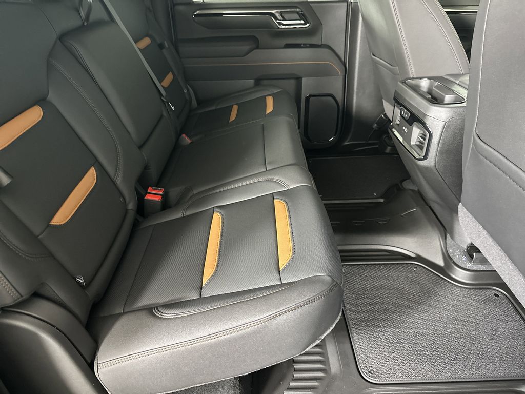 new 2025 GMC Sierra 2500HD car, priced at $87,134