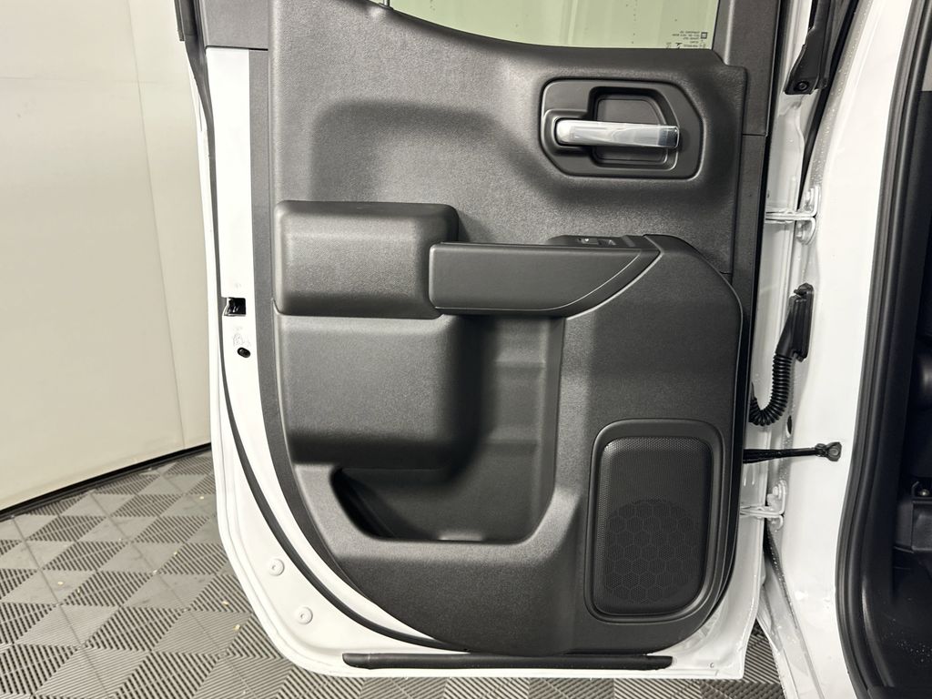 new 2025 GMC Sierra 1500 car, priced at $44,345