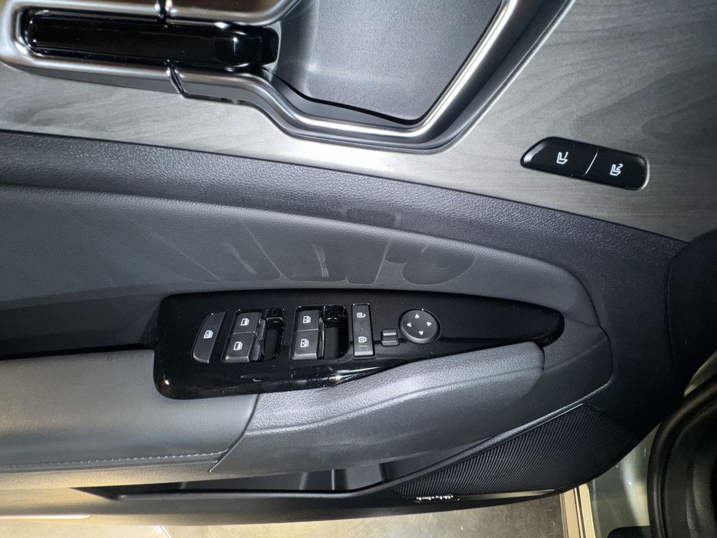 new 2025 Kia Sportage Plug-In Hybrid car, priced at $45,506