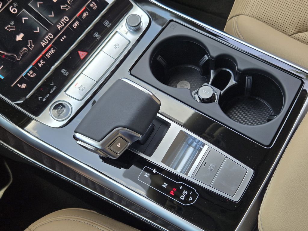 new 2025 Audi Q7 car, priced at $78,950