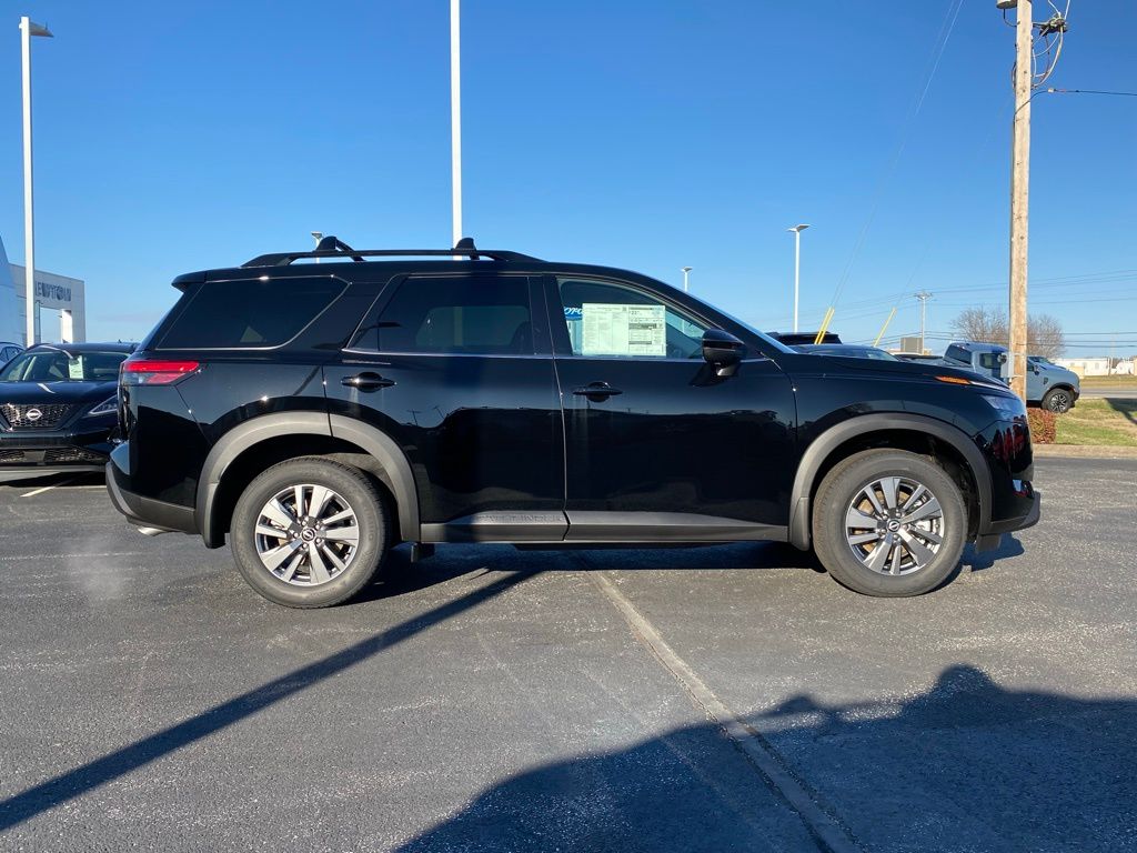 new 2025 Nissan Pathfinder car, priced at $38,396