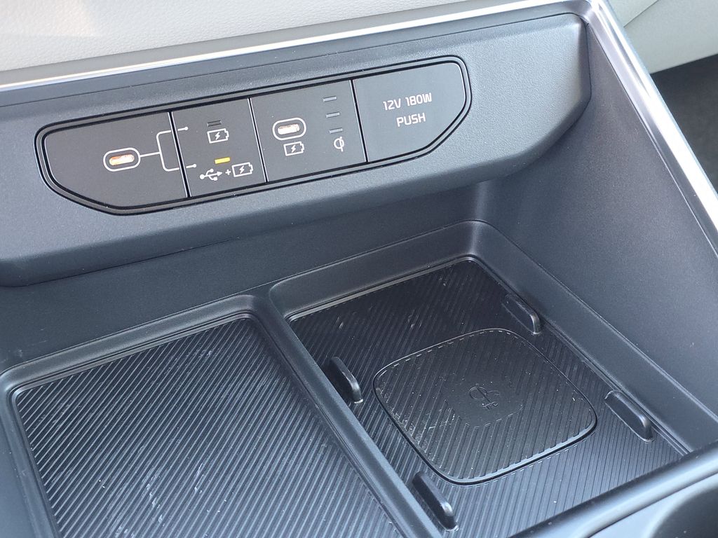 new 2026 Kia Carnival Hybrid car, priced at $47,799