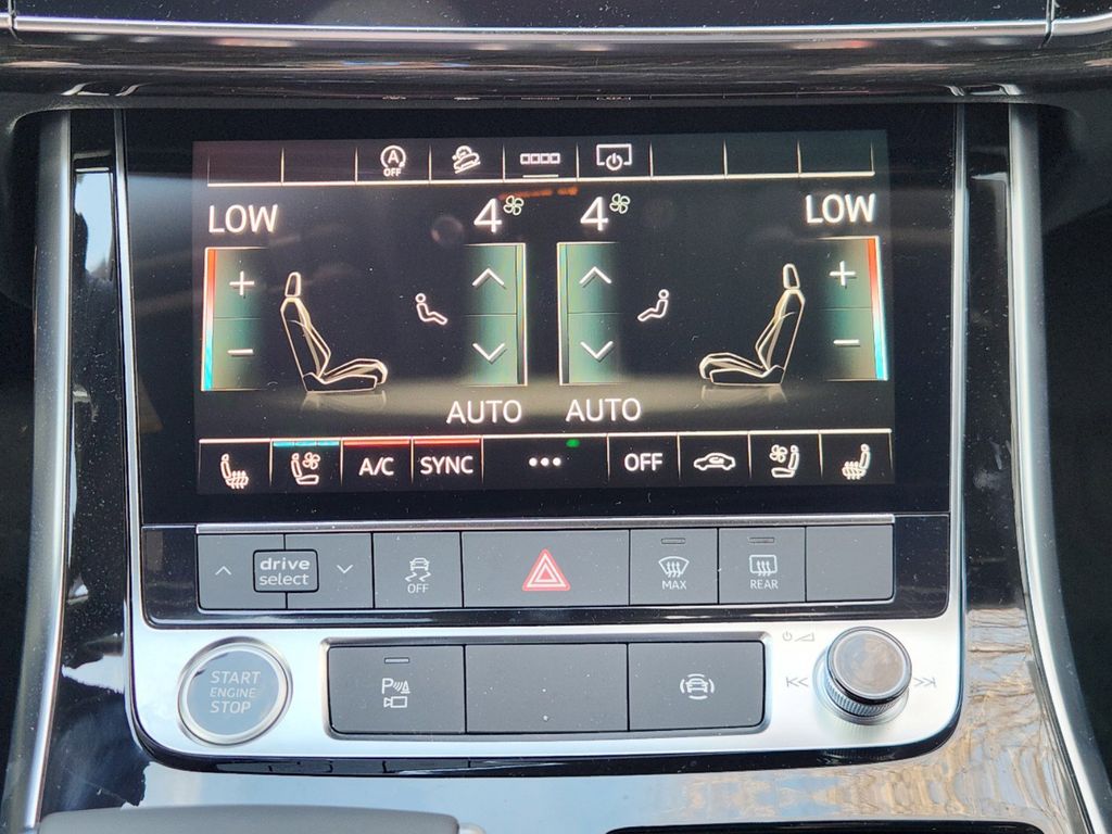 new 2025 Audi Q7 car, priced at $77,840