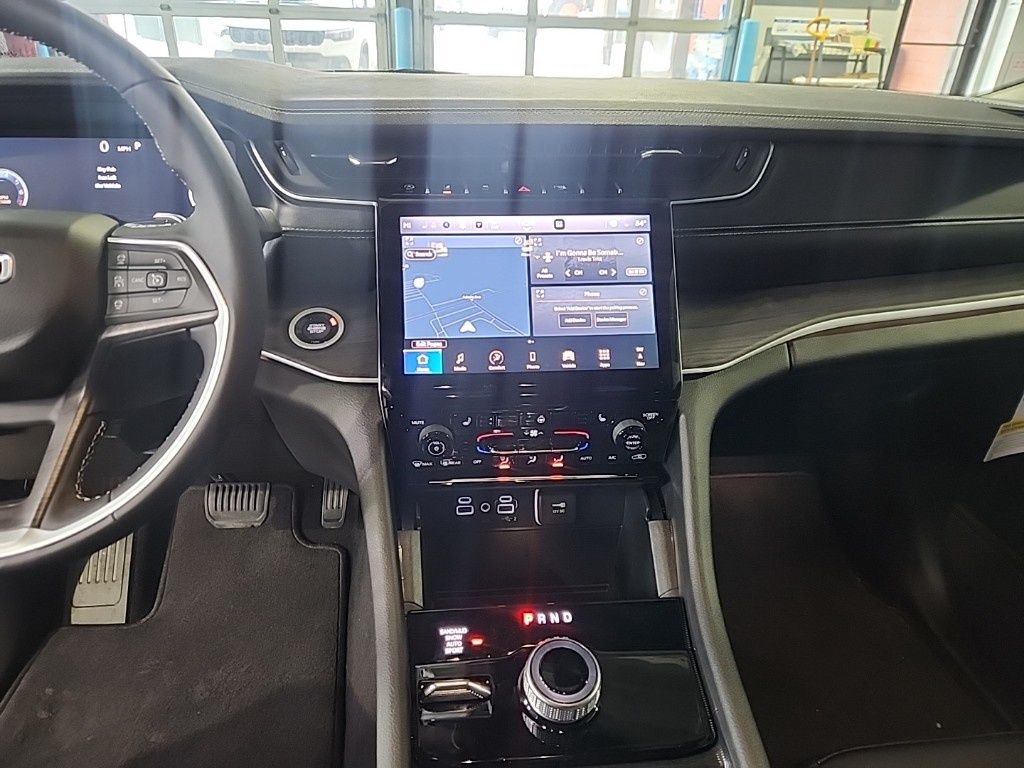 new 2024 Jeep Grand Cherokee L car, priced at $53,805