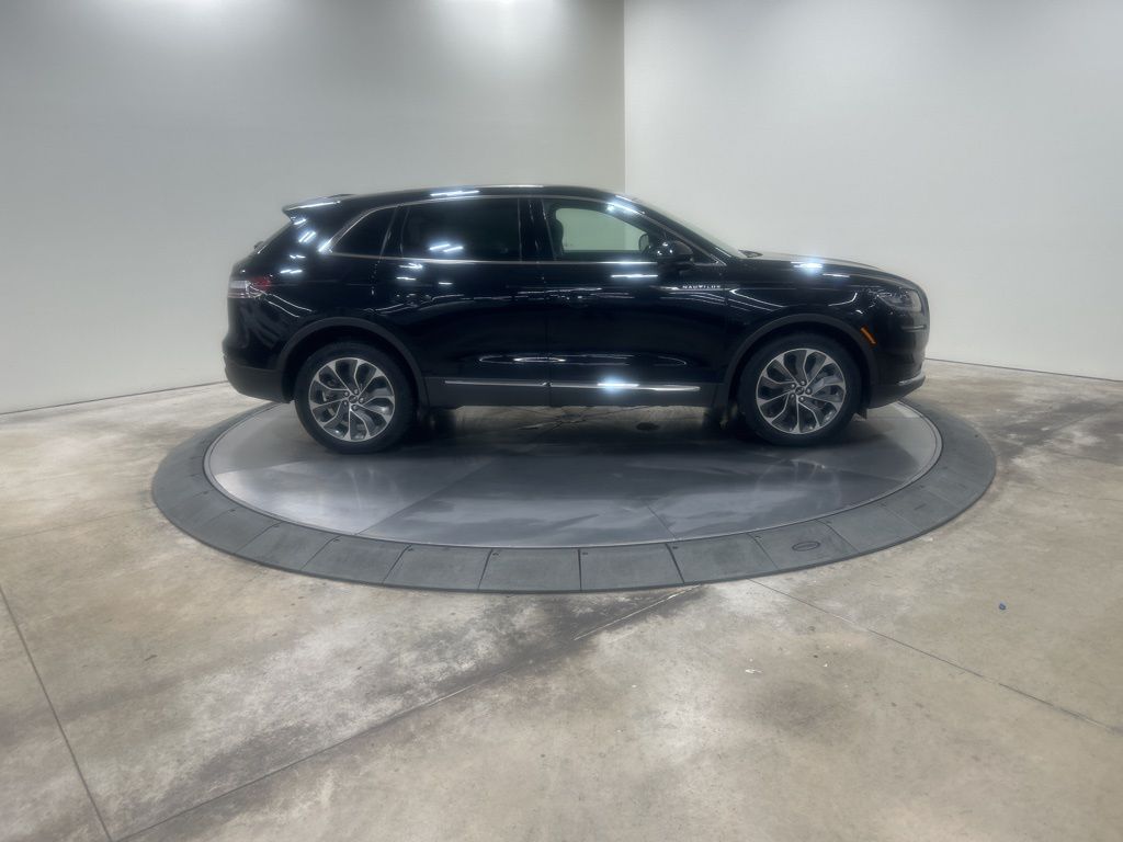 used 2022 Lincoln Nautilus car, priced at $34,983