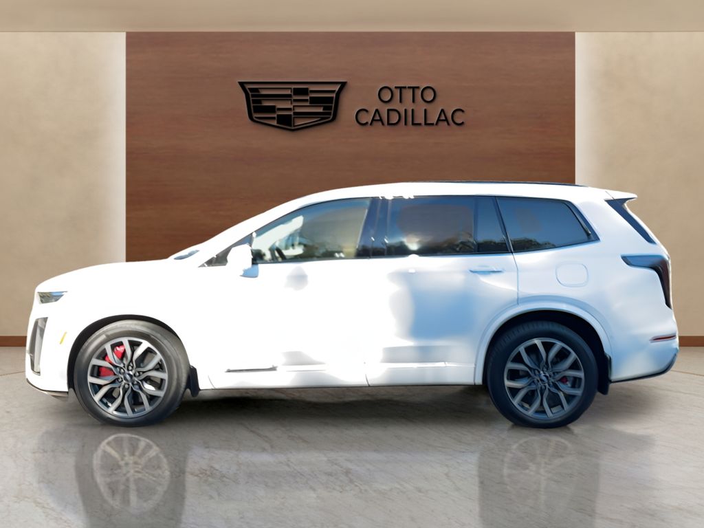used 2022 Cadillac XT6 car, priced at $37,000
