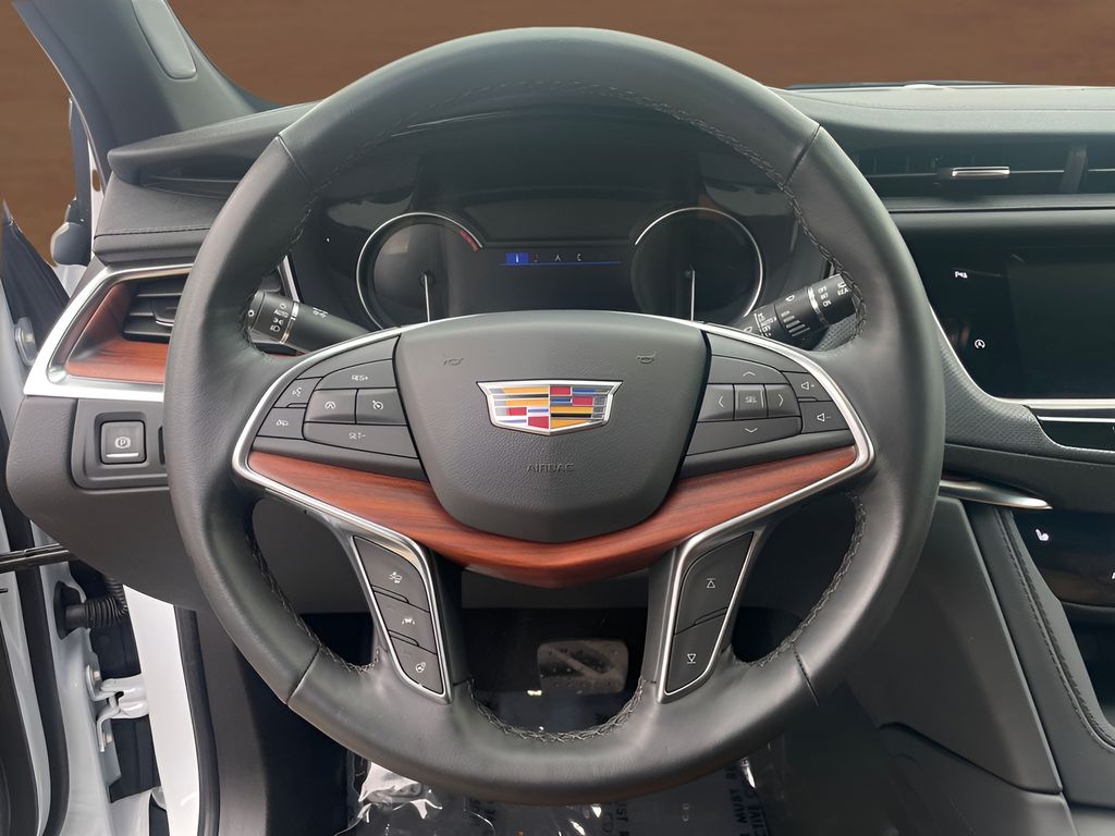 used 2024 Cadillac XT5 car, priced at $46,750