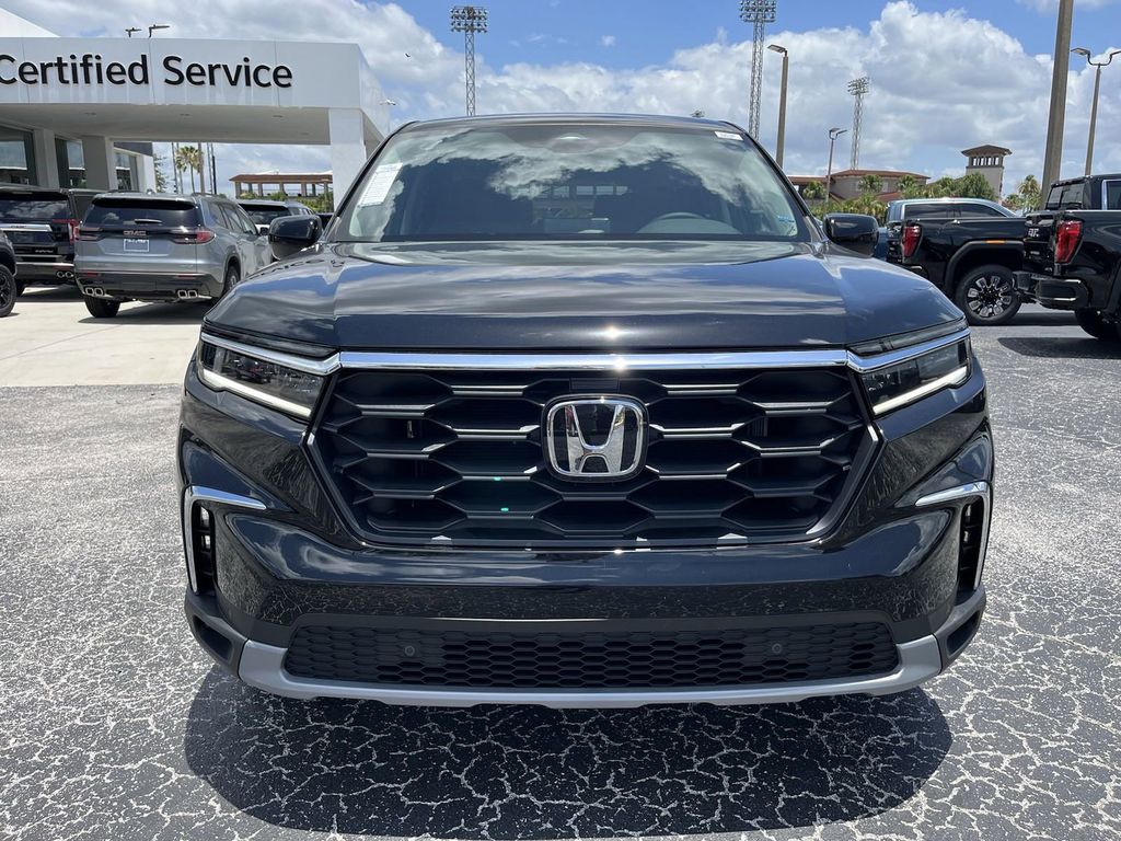 new 2025 Honda Pilot car, priced at $43,152