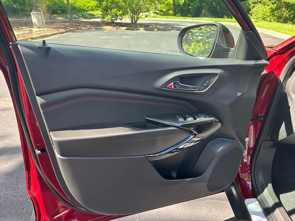 new 2025 Chevrolet Trax car, priced at $26,690