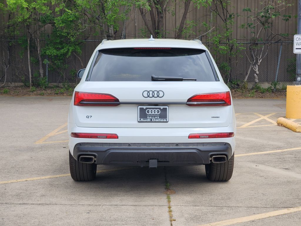 new 2025 Audi Q7 car, priced at $88,655