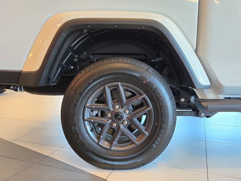 new 2025 Jeep Gladiator car, priced at $42,434