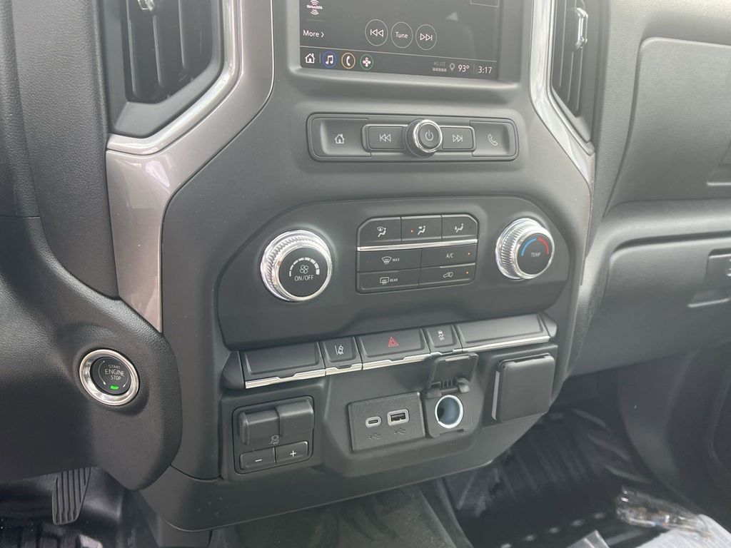 new 2024 GMC Sierra 2500HD car, priced at $47,778