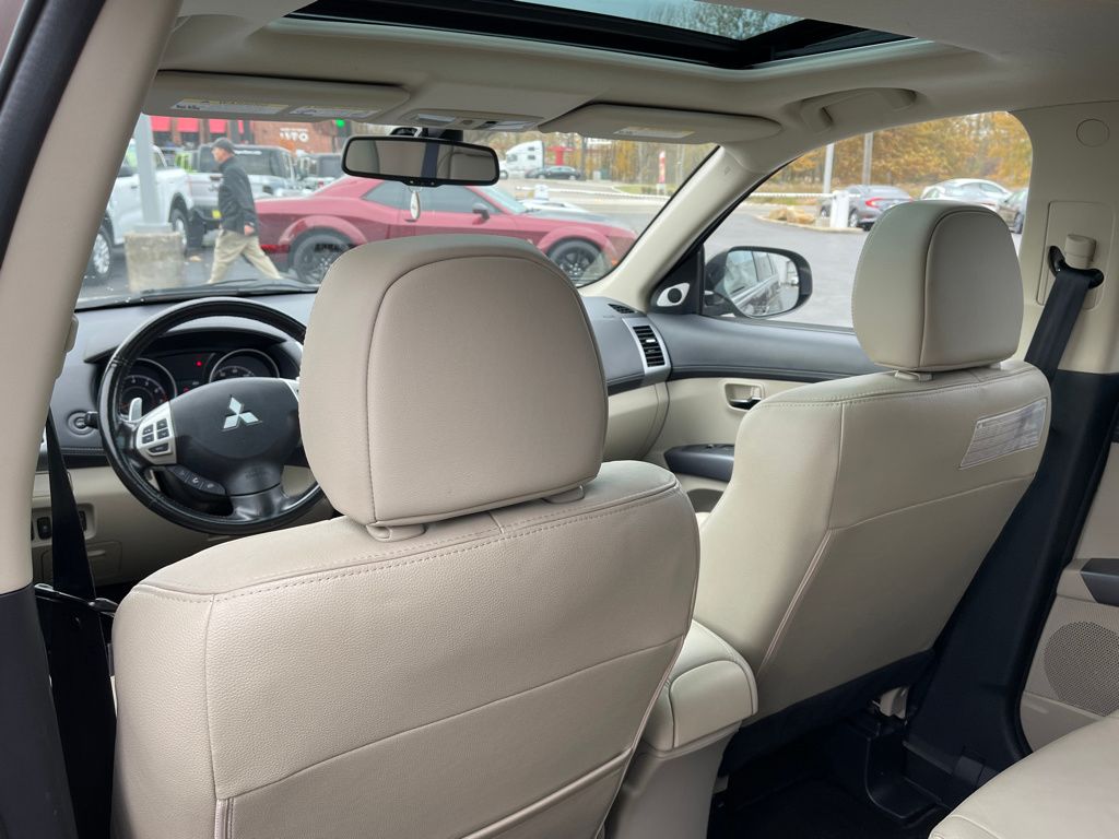 used 2013 Mitsubishi Outlander car, priced at $11,095