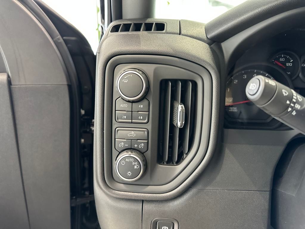 new 2025 Chevrolet Silverado 1500 car, priced at $53,920