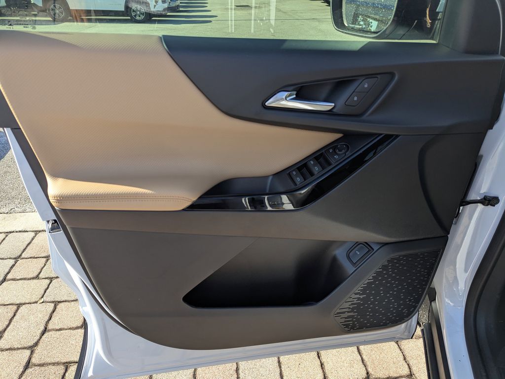 new 2026 Chevrolet Equinox car, priced at $33,895