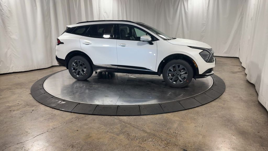 new 2025 Kia Sportage Hybrid car, priced at $38,986