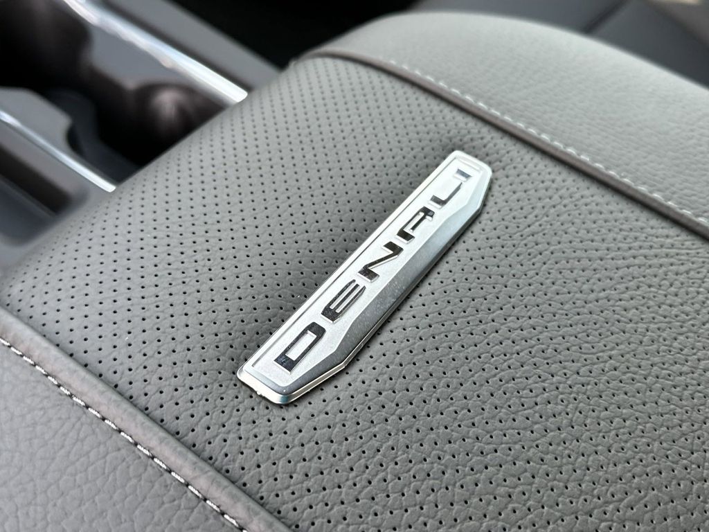 new 2025 GMC Sierra 2500HD car, priced at $86,009