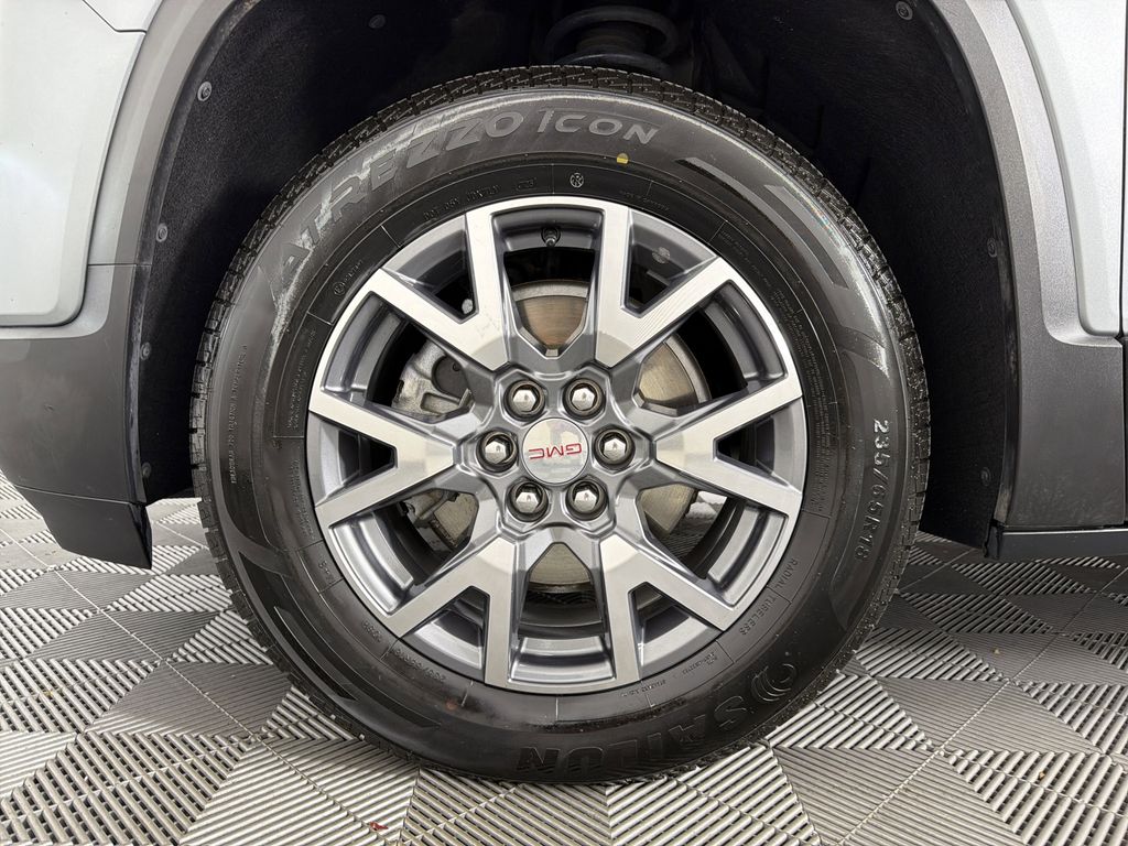 used 2023 GMC Acadia car, priced at $26,555