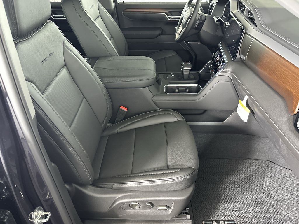 new 2025 GMC Sierra 1500 car, priced at $69,694