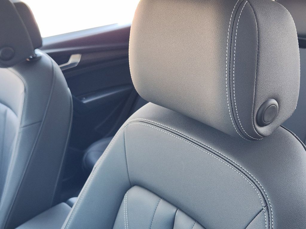 new 2025 Audi Q5 car, priced at $50,250