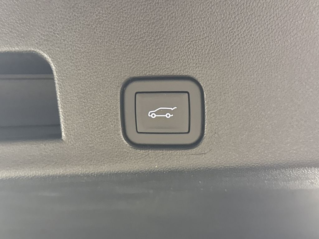 new 2025 GMC Acadia car, priced at $42,724