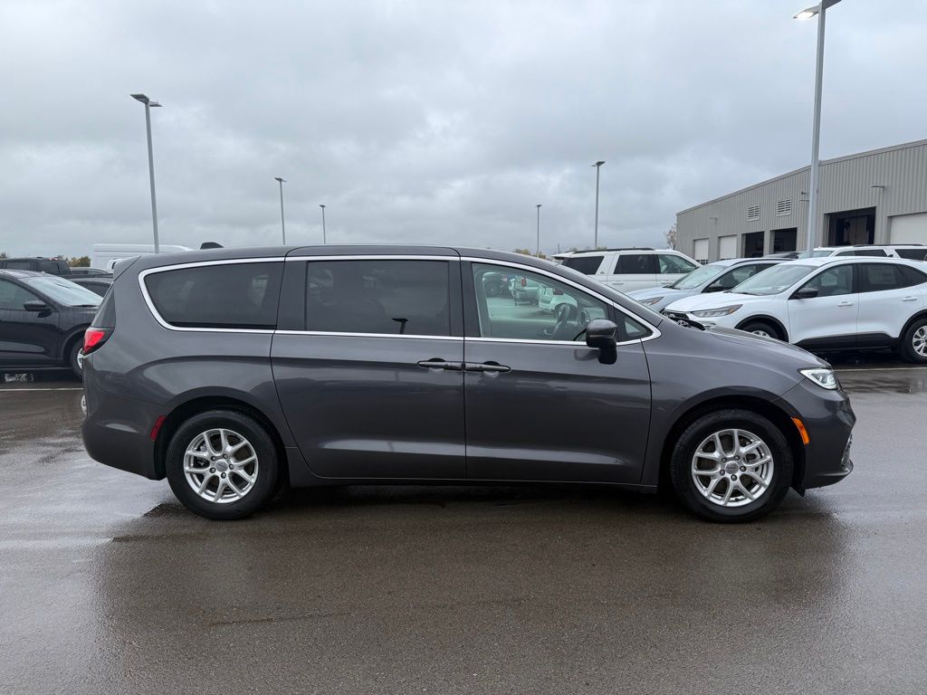 used 2023 Chrysler Pacifica car, priced at $25,977