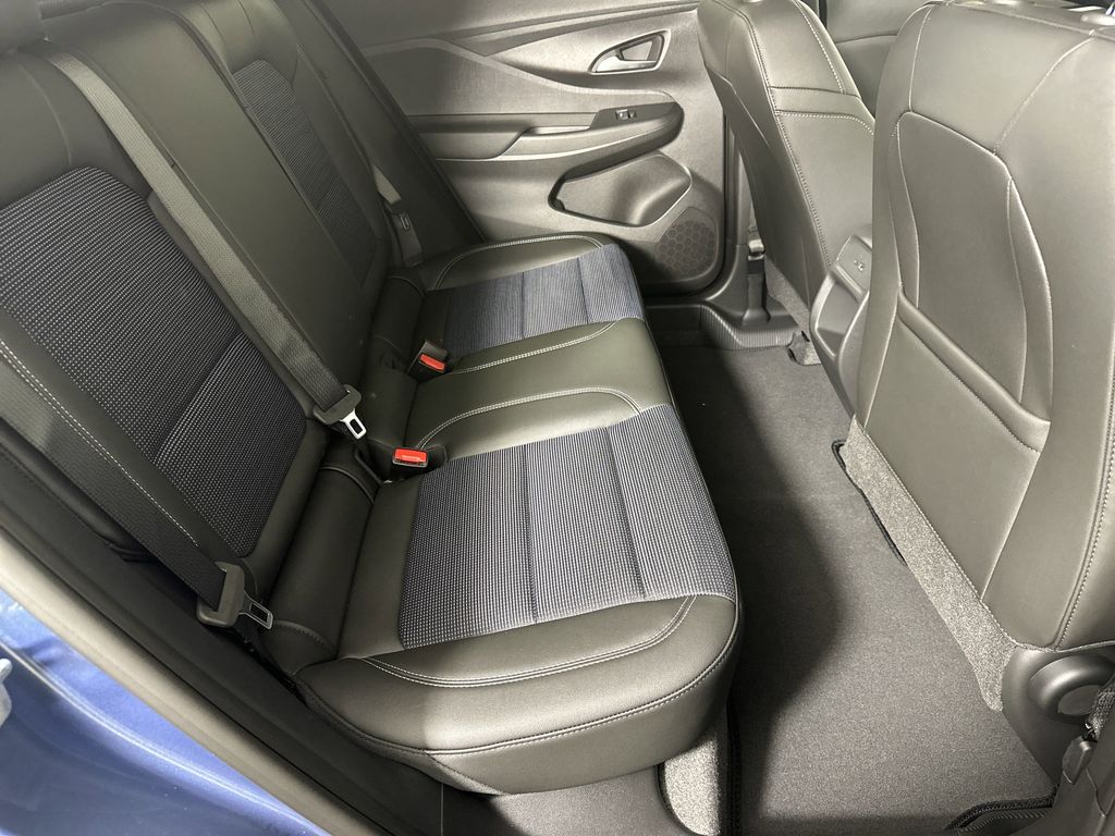new 2025 Buick Envista car, priced at $27,375