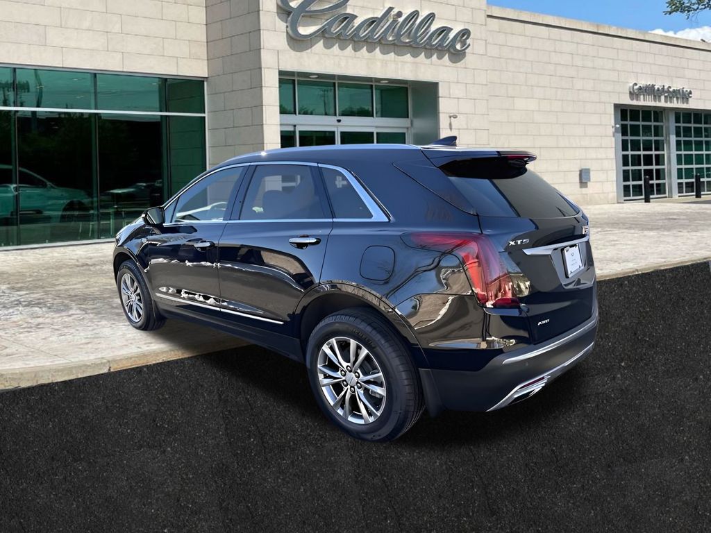 used 2022 Cadillac XT5 car, priced at $34,950