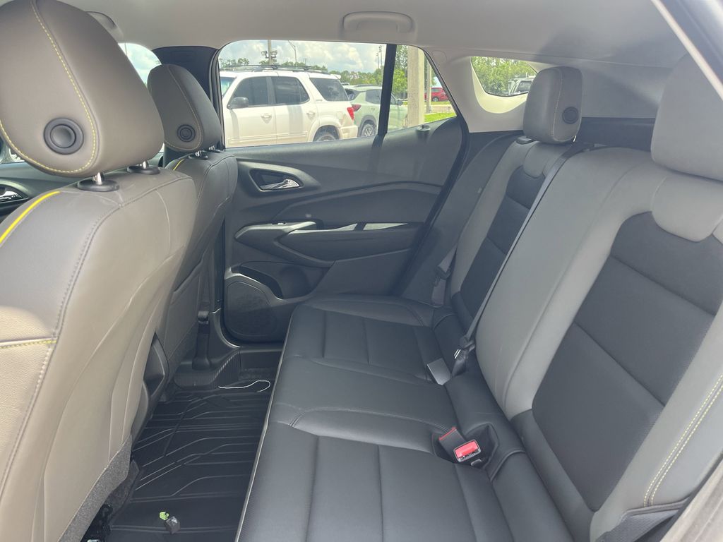 new 2025 Chevrolet Trax car, priced at $25,310