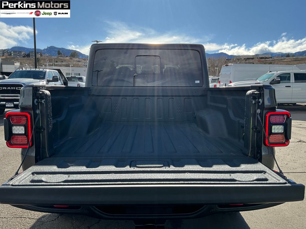 new 2025 Jeep Gladiator car, priced at $55,604