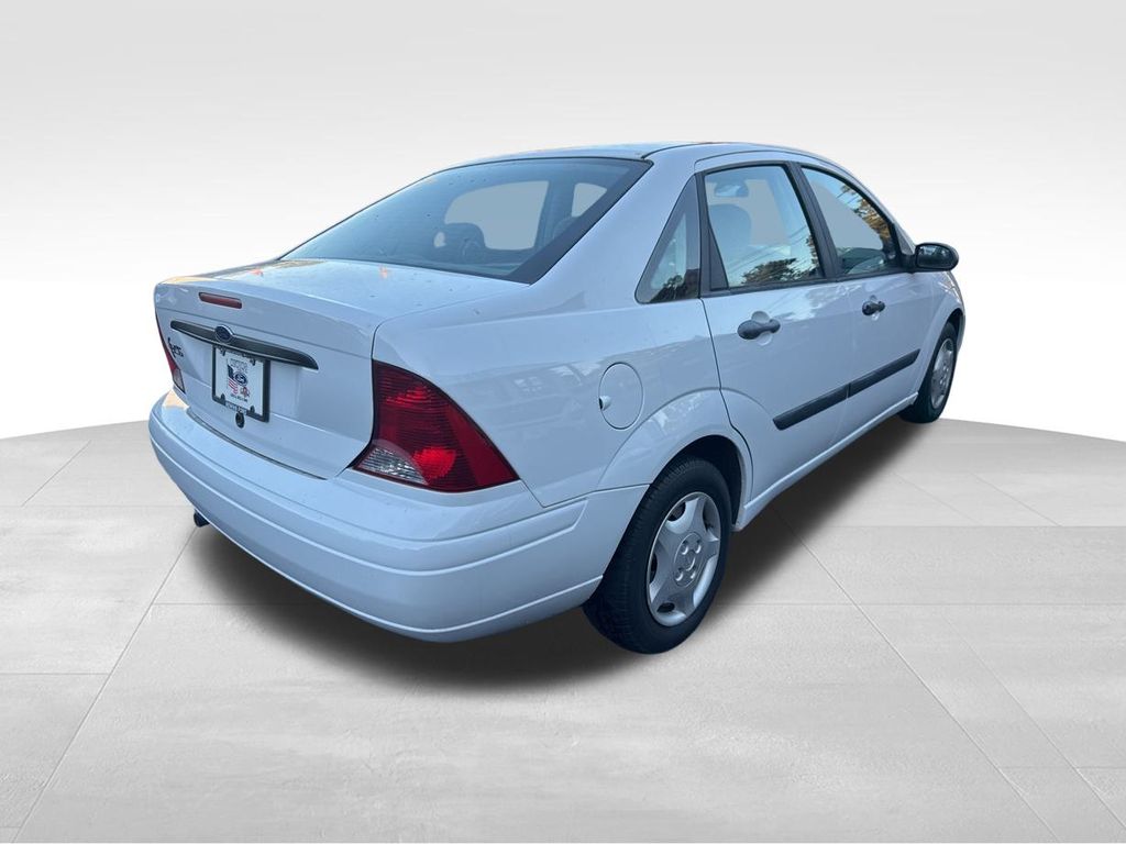 used 2003 Ford Focus car, priced at $5,900