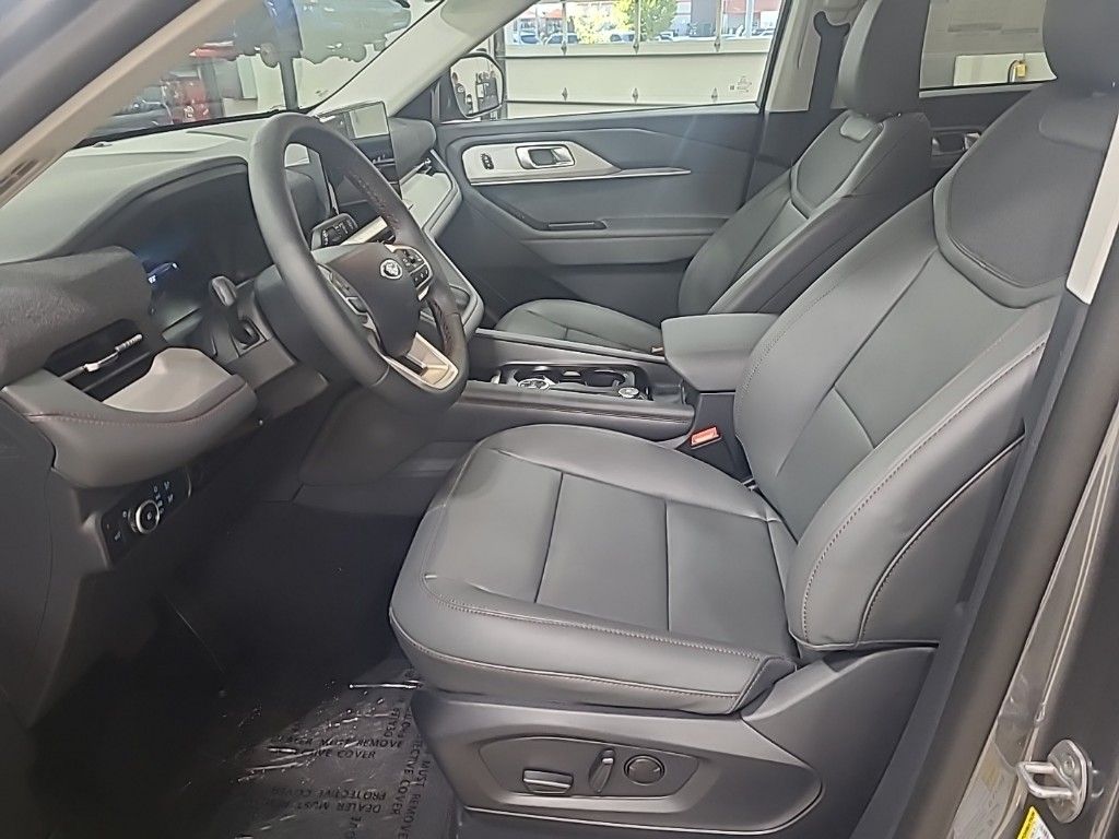 new 2025 Ford Explorer car, priced at $46,305