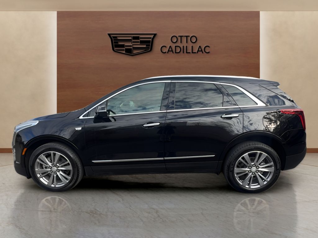 used 2025 Cadillac XT5 car, priced at $46,200
