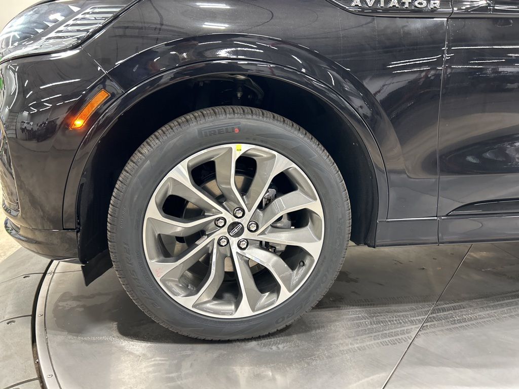 new 2026 Lincoln Aviator car, priced at $62,977