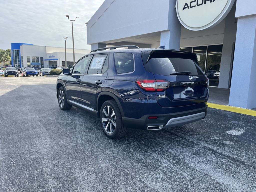 new 2025 Honda Pilot car, priced at $47,942