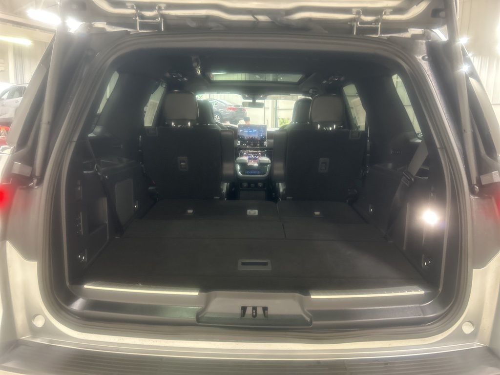 used 2022 Lincoln Navigator car, priced at $58,127