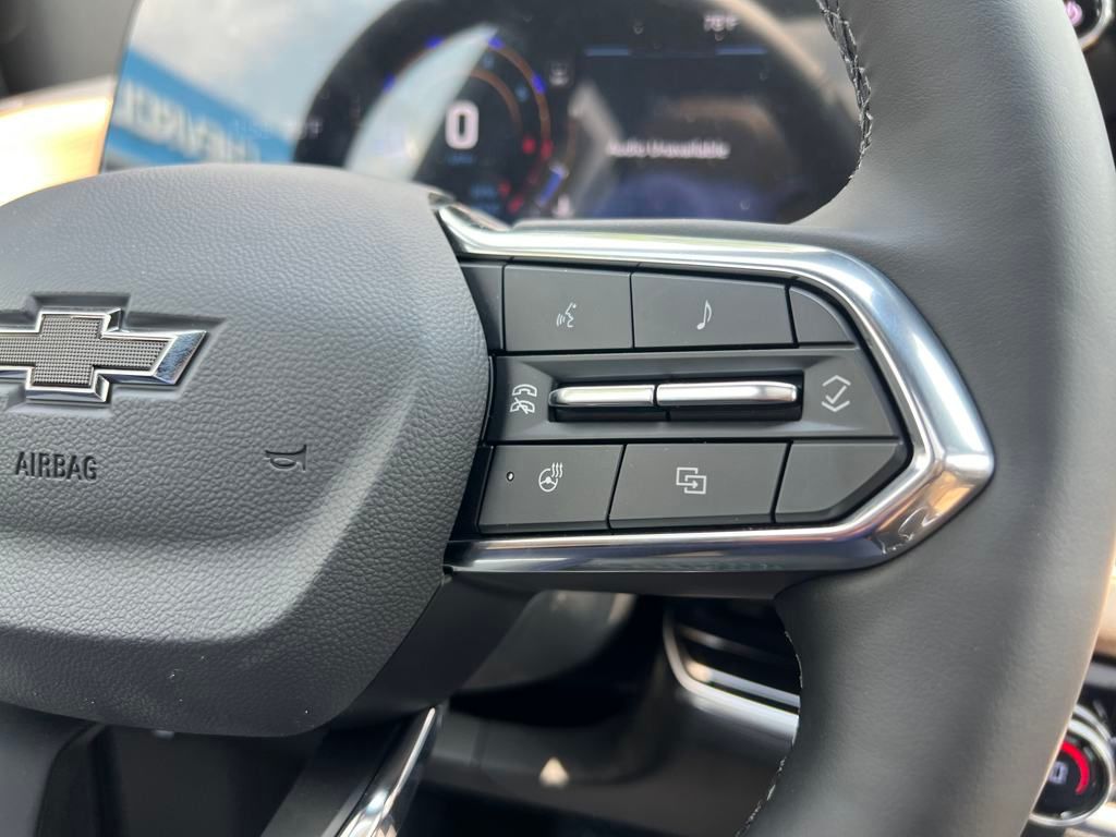 new 2025 Chevrolet Equinox car, priced at $40,370