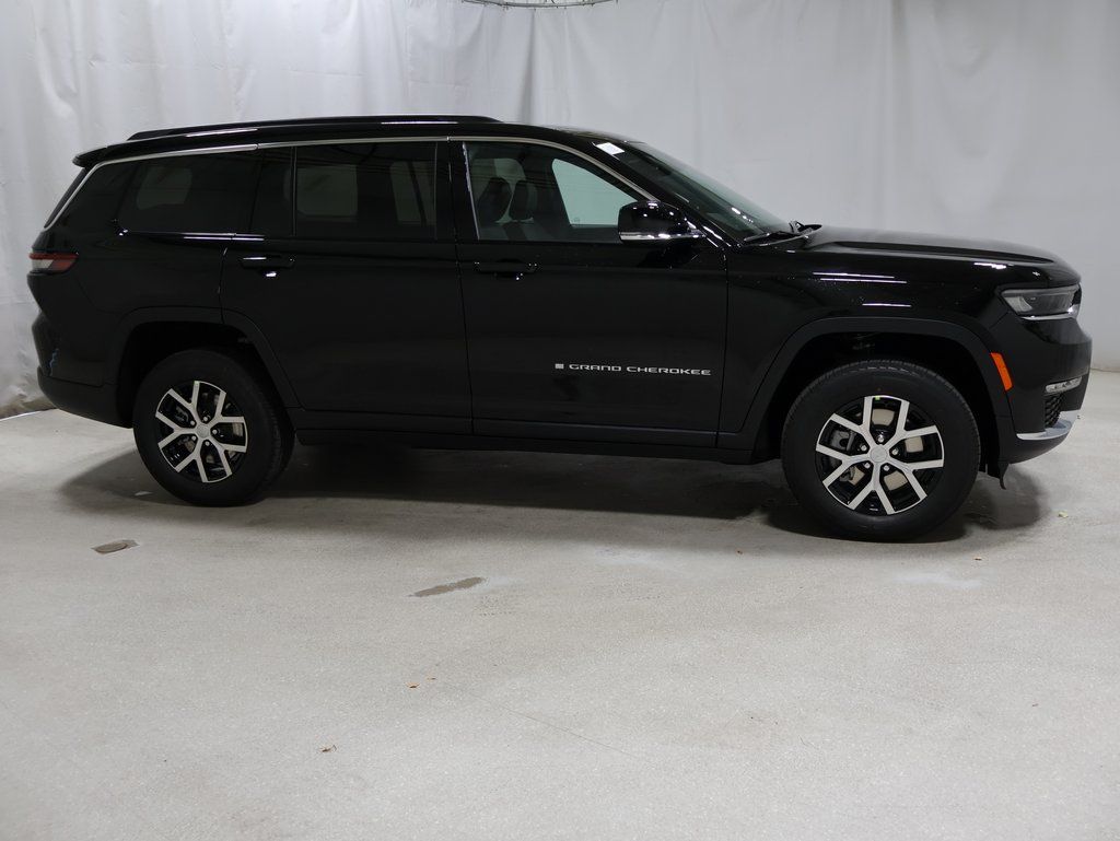 new 2025 Jeep Grand Cherokee L car, priced at $48,295