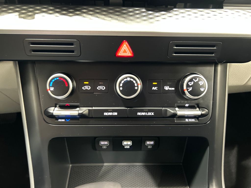 used 2024 Kia Carnival car, priced at $36,805