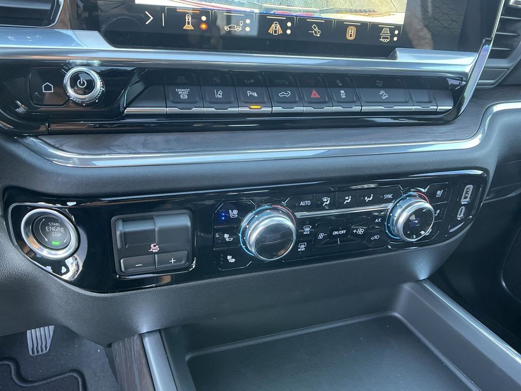 new 2025 GMC Sierra 2500HD car, priced at $80,403