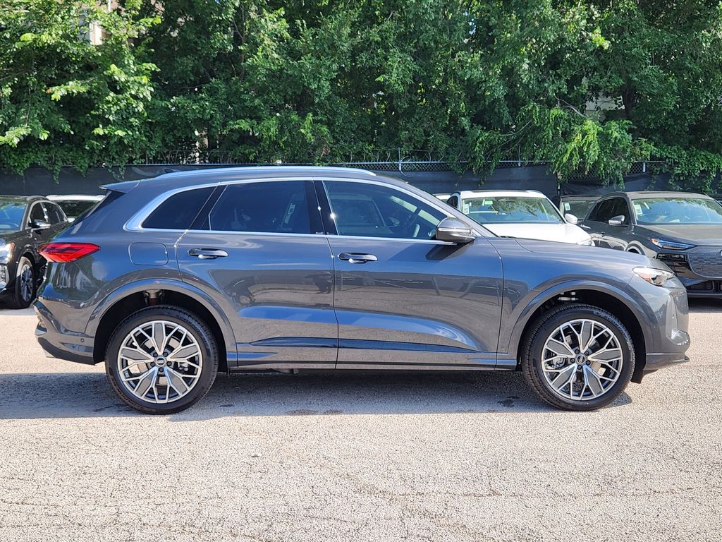 new 2025 Audi Q5 car, priced at $60,975