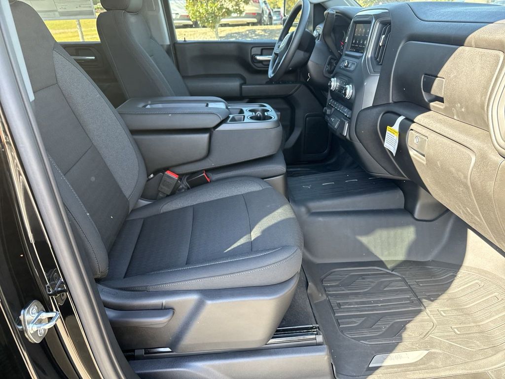 new 2024 GMC Sierra 2500HD car, priced at $59,495