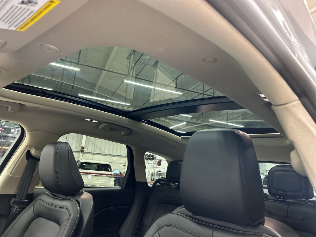 new 2025 Lincoln Corsair car, priced at $50,274