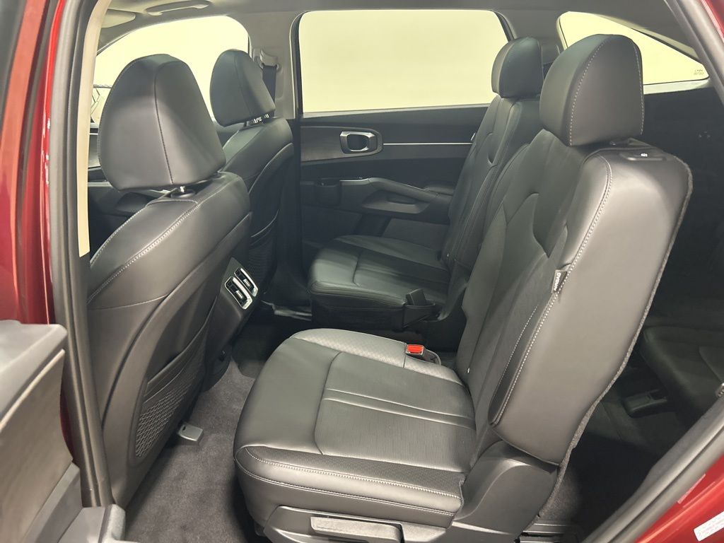 new 2025 Kia Sorento car, priced at $39,119
