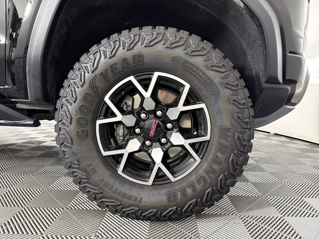 new 2025 GMC Canyon car, priced at $50,465