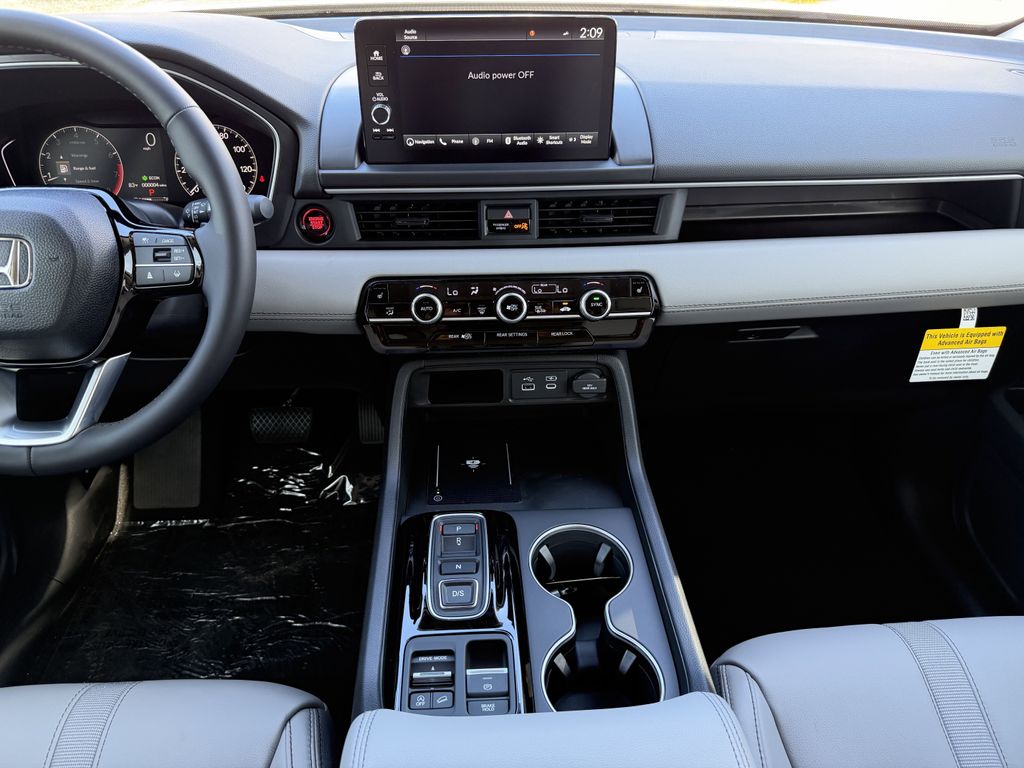 new 2025 Honda Pilot car, priced at $49,265