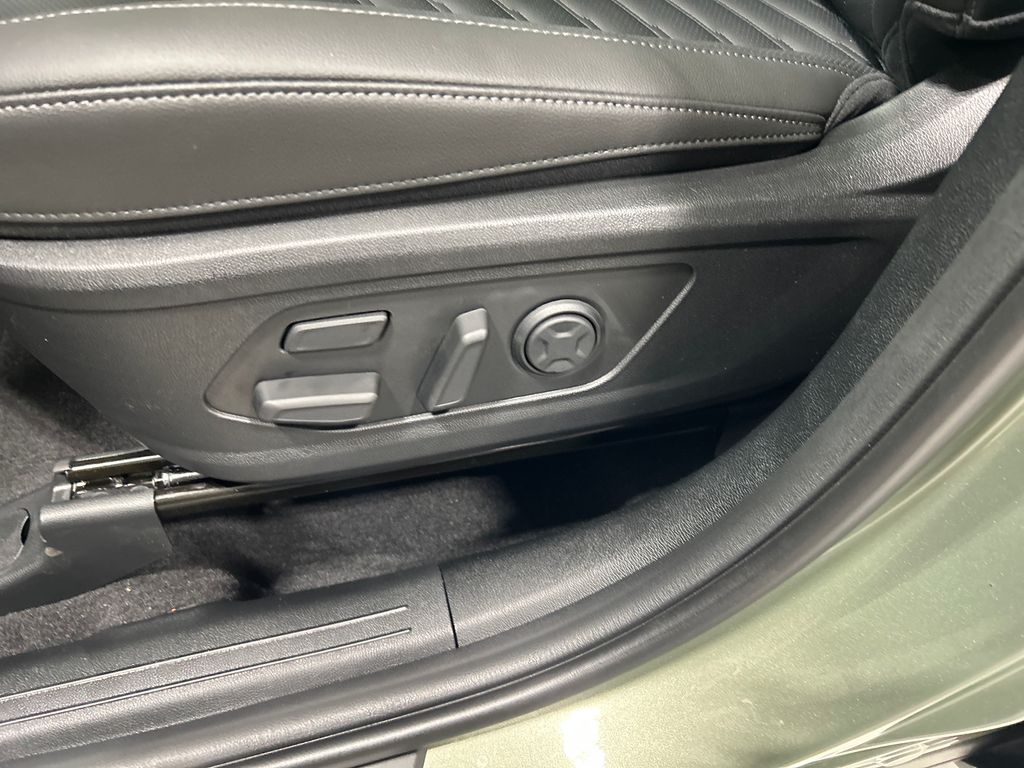 new 2025 Kia Sorento car, priced at $44,243