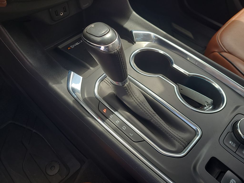 used 2019 Chevrolet Traverse car, priced at $22,402